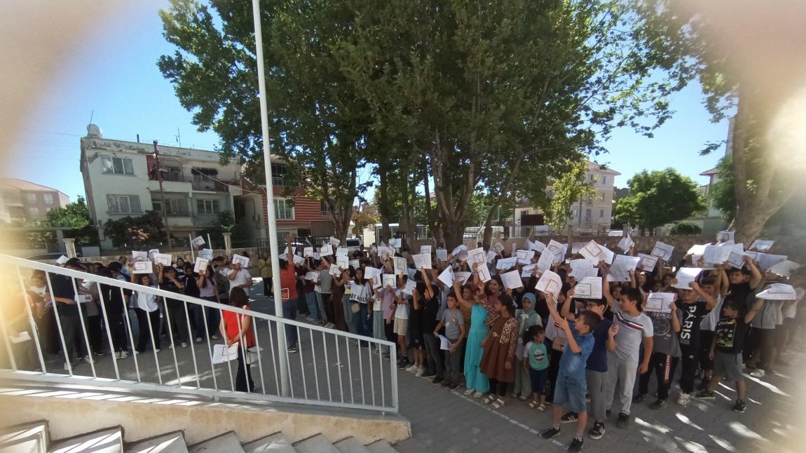 Karneler Alındı, Yaz Tatili Başladı!